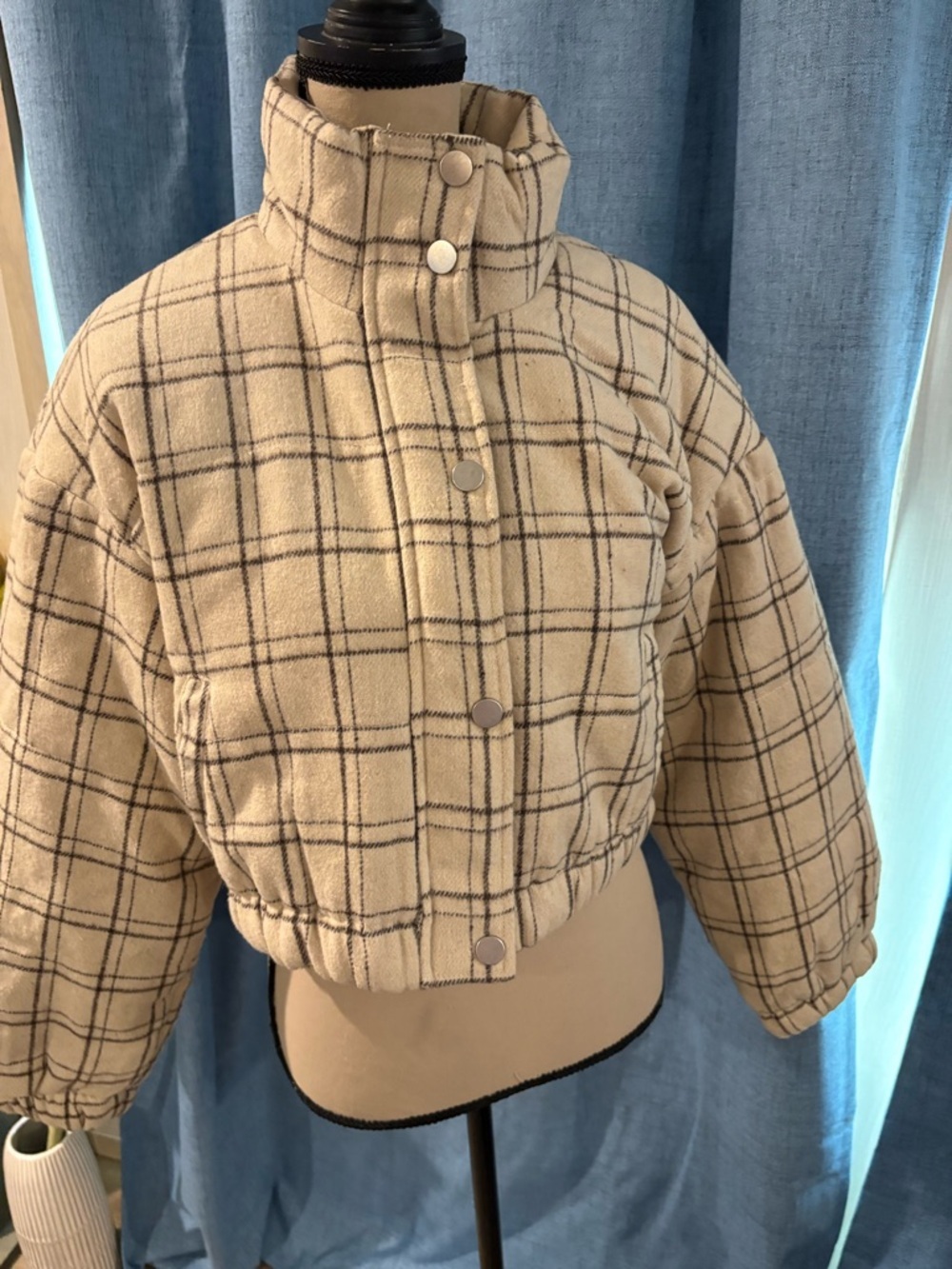 Le Lis Cream and Black Plaid Cropped Puffer - Picture 1 of 8